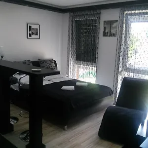 https://feszek-apartman.hotels-hajduszoboszlo-hungary.com